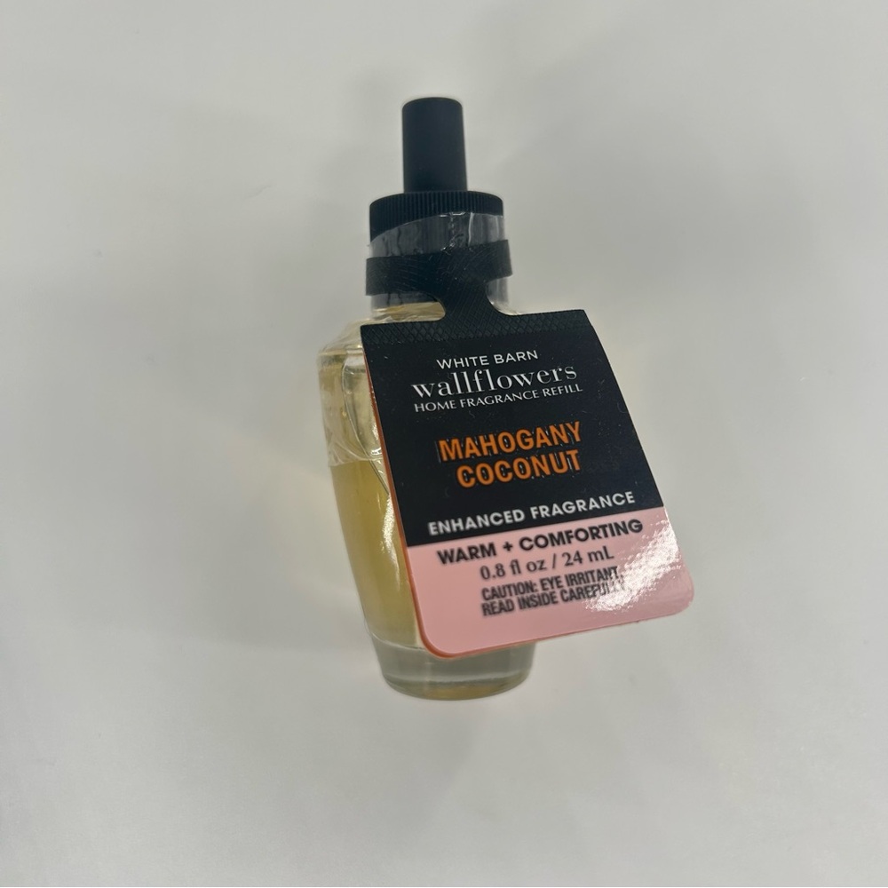 White Barn Wallflowers Mahogany Coconut Refill